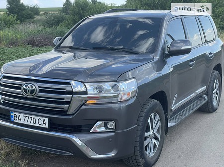 Toyota Land Cruiser 2008  випуску Кропивницький з двигуном 4.5 л дизель позашляховик  за 30800 долл. 