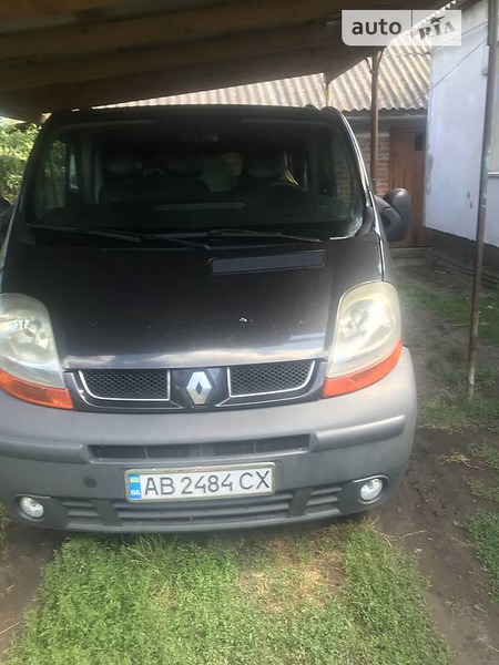 Renault Trafic 2002  випуску Вінниця з двигуном 1.9 л дизель мінівен  за 6600 долл. 