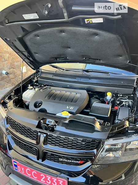 Dodge Journey 2018  випуску Рівне з двигуном 3.6 л бензин позашляховик автомат за 19200 долл. 