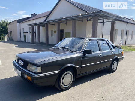 Audi 90 1986  випуску Харків з двигуном 1.6 л дизель седан механіка за 3750 долл. 