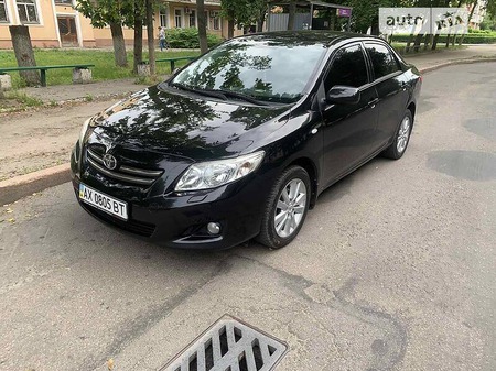 Toyota Corolla 2008  випуску Харків з двигуном 1.6 л бензин седан  за 7000 долл. 