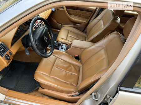 Mercedes-Benz C 32 AMG 1993  випуску Запоріжжя з двигуном 3.2 л бензин седан механіка за 4500 долл. 