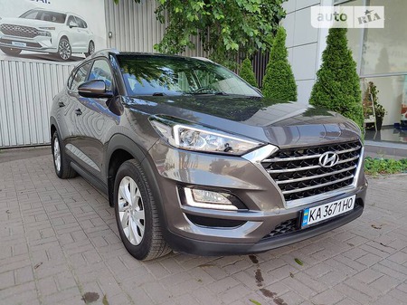 Hyundai Tucson 2019  випуску Київ з двигуном 2 л бензин позашляховик  за 21700 долл. 