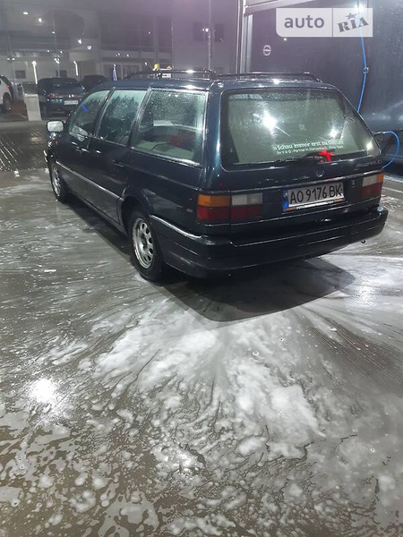 Volkswagen Passat 1990  випуску Ужгород з двигуном 1.8 л бензин універсал  за 1500 долл. 