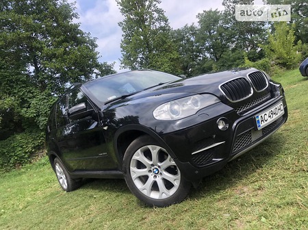 BMW X5 2011  випуску Луцьк з двигуном 3 л дизель позашляховик автомат за 15750 долл. 