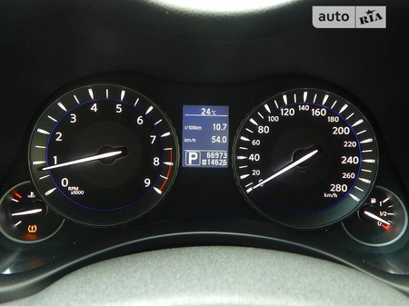 Infiniti Q70 2014  випуску Київ з двигуном 2.5 л бензин седан автомат за 23000 долл. 