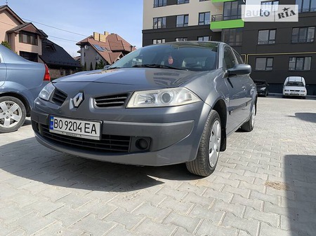 Renault Megane 2006  випуску Тернопіль з двигуном 1.4 л бензин седан механіка за 5200 долл. 