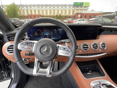 Mercedes-Benz S 63 AMG 2016  випуску Київ з двигуном 5.5 л бензин купе автомат за 70000 долл. 