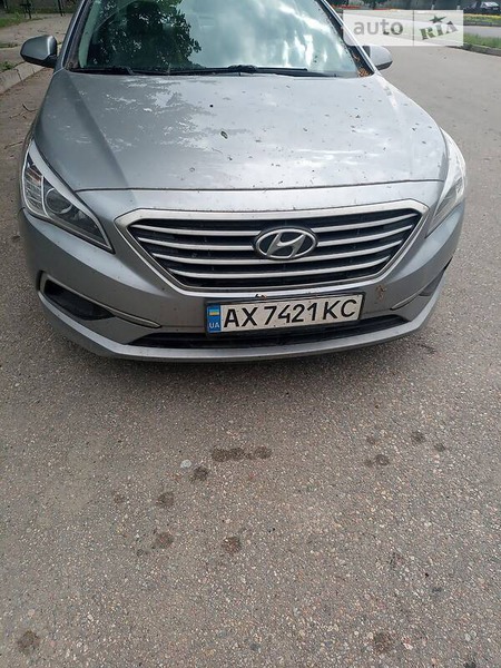 Hyundai Sonata 2017  випуску Харків з двигуном 2.4 л бензин седан автомат за 11000 долл. 