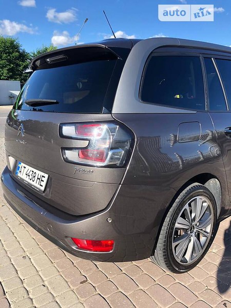 Citroen C4 Picasso 2015  випуску Івано-Франківськ з двигуном 1.6 л дизель універсал автомат за 13000 євро 