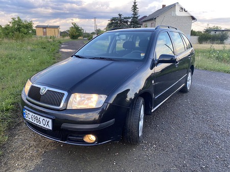 Skoda Fabia 2008  випуску Львів з двигуном 0 л бензин універсал механіка за 4750 долл. 