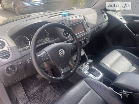 Volkswagen Tiguan 2010  випуску Одеса з двигуном 2 л бензин позашляховик автомат за 8000 долл. 