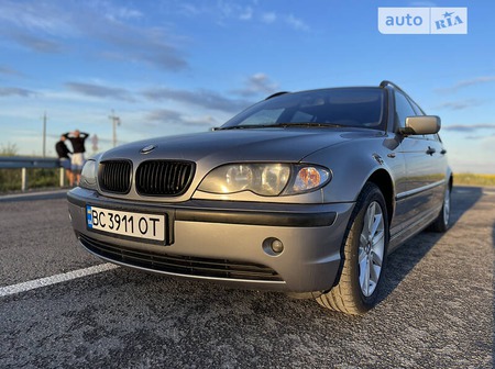 BMW 318 2004  випуску Львів з двигуном 2 л бензин універсал механіка за 4900 долл. 