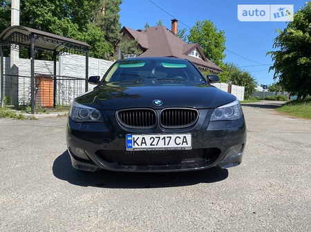 BMW 523 2007  випуску Київ з двигуном 2.5 л бензин седан автомат за 13500 долл. 