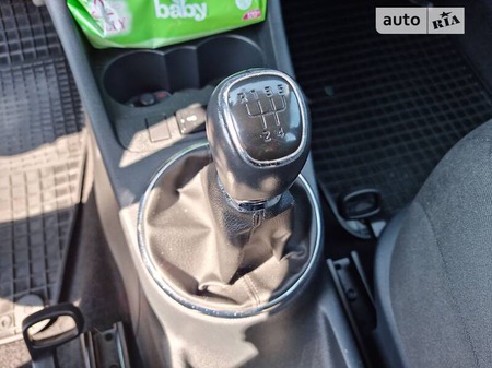 Skoda Roomster 2014  випуску Рівне з двигуном 1.6 л  універсал механіка за 6950 долл. 