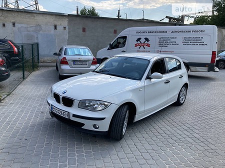 BMW 118 2006  випуску Тернопіль з двигуном 2 л бензин хэтчбек автомат за 6900 долл. 