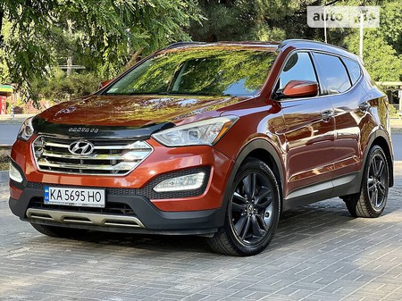 Hyundai Santa Fe 2013  випуску Дніпро з двигуном 2 л бензин позашляховик автомат за 13900 долл. 