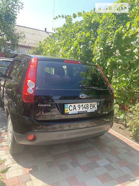 Ford Fiesta 2008  випуску Кропивницький з двигуном 1.2 л бензин хэтчбек механіка за 3900 долл. 