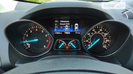 Ford Escape 2017  випуску Харків з двигуном 2 л бензин позашляховик автомат за 12700 долл. 
