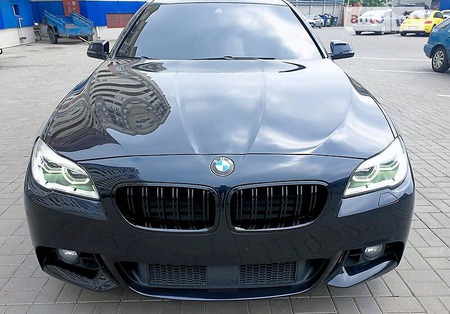 BMW 550 2013  випуску Одеса з двигуном 4.4 л бензин седан автомат за 27990 долл. 