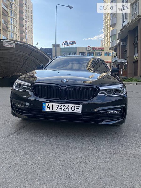 BMW 540 2017  випуску Київ з двигуном 3 л бензин седан автомат за 34990 долл. 