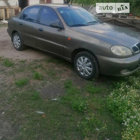 Daewoo Lanos 2004  випуску Вінниця з двигуном 1.5 л  седан механіка за 2800 долл. 