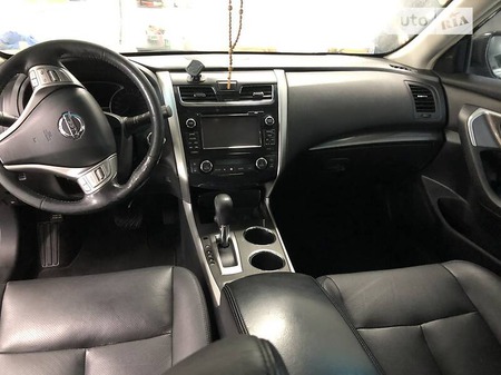 Nissan Altima 2012  випуску Львів з двигуном 2.5 л бензин седан автомат за 9300 долл. 