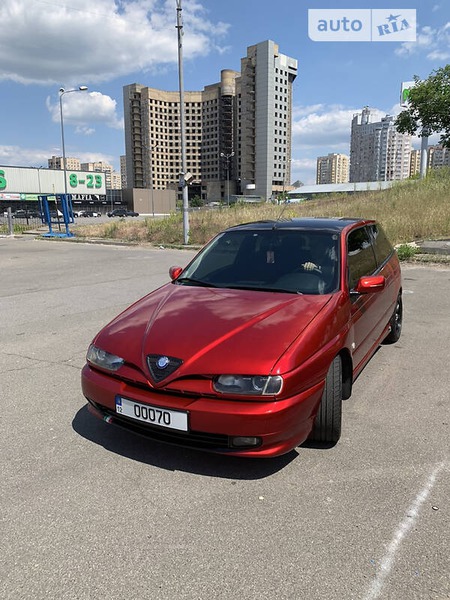 Alfa Romeo 145 1995  випуску Київ з двигуном 1.7 л  хэтчбек механіка за 5200 долл. 