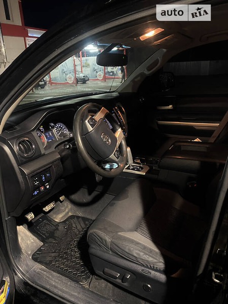 Toyota Tundra 2015  випуску Вінниця з двигуном 4.7 л  пікап автомат за 30000 долл. 