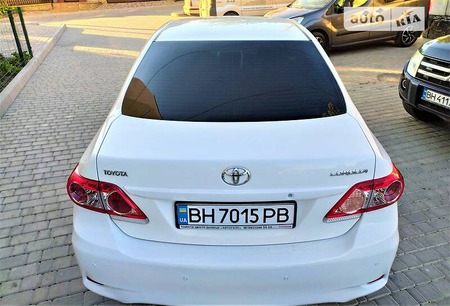 Toyota Corolla 2012  випуску Одеса з двигуном 1.3 л бензин седан  за 9800 долл. 