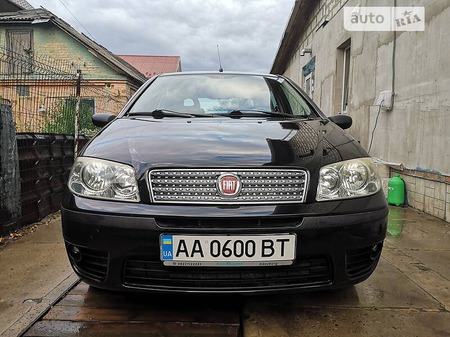 Fiat Punto 2008  випуску Київ з двигуном 1.2 л бензин хэтчбек механіка за 4000 долл. 