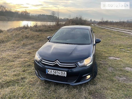 Citroen C4 2015  випуску Київ з двигуном 1.6 л дизель хэтчбек  за 10200 долл. 