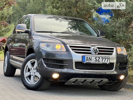 Volkswagen Touareg 2009  випуску Львів з двигуном 3 л дизель позашляховик автомат за 13590 долл. 