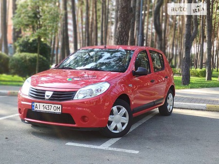 Dacia Sandero 2009  випуску Київ з двигуном 1.4 л бензин хэтчбек механіка за 4000 долл. 
