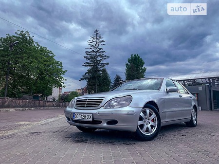 Mercedes-Benz S 320 2000  випуску Львів з двигуном 3.2 л дизель седан автомат за 5700 долл. 