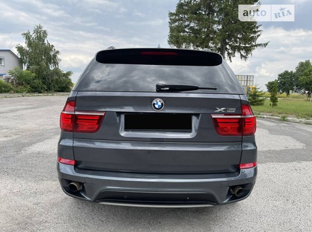 BMW X5 2011  випуску Тернопіль з двигуном 3 л бензин універсал автомат за 13500 долл. 