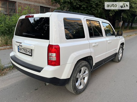 Jeep Patriot 2016  випуску Житомир з двигуном 2.4 л  позашляховик автомат за 13700 долл. 