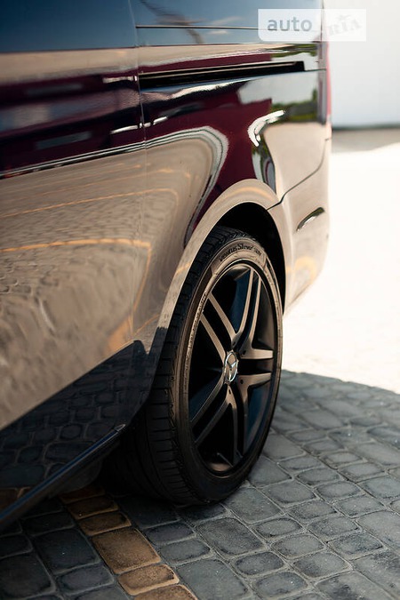 Mercedes-Benz V 250 2015  випуску Львів з двигуном 2.1 л дизель мінівен автомат за 33500 долл. 