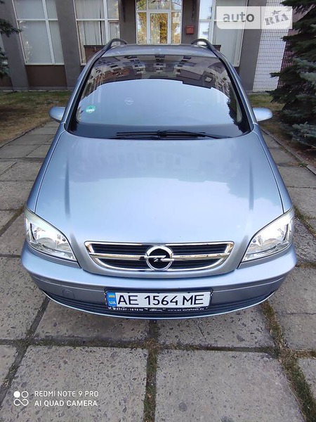 Opel Zafira Tourer 2003  випуску Дніпро з двигуном 1.6 л  універсал механіка за 4200 долл. 