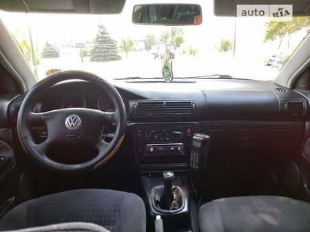 Volkswagen Passat 2000  випуску Чернівці з двигуном 1.9 л дизель універсал механіка за 4000 долл. 