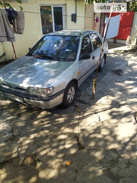 Nissan Sunny 1994  випуску Одеса з двигуном 1.4 л бензин хэтчбек механіка за 1500 долл. 