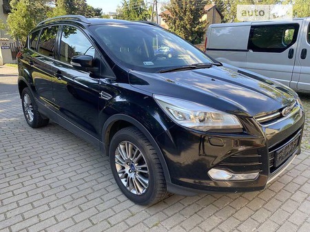 Ford Kuga 2014  випуску Луцьк з двигуном 0 л дизель позашляховик механіка за 13200 долл. 