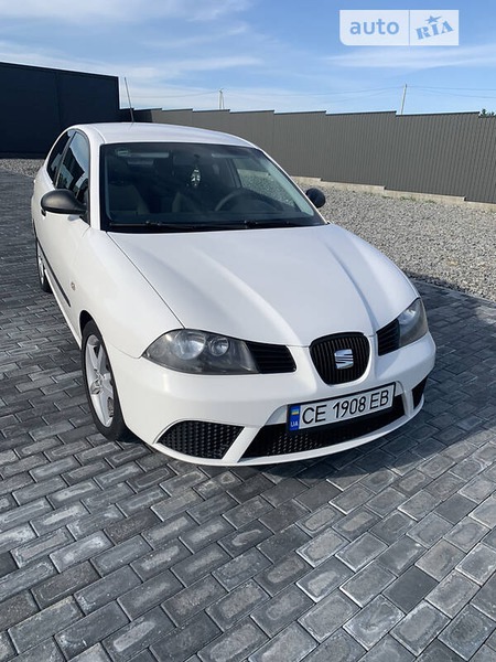 Seat Ibiza 2008  випуску Чернівці з двигуном 1.4 л дизель хэтчбек механіка за 4800 долл. 