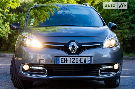 Renault Scenic 2016  випуску Житомир з двигуном 1.6 л дизель мінівен механіка за 13300 долл. 