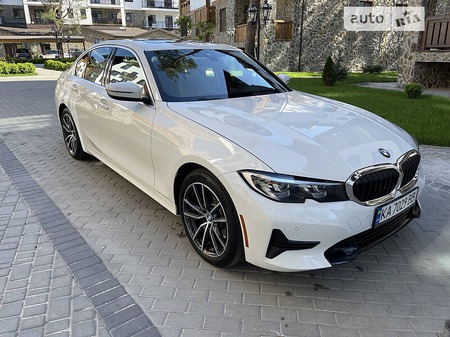 BMW 330 2019  випуску Київ з двигуном 2 л бензин седан автомат за 37500 долл. 