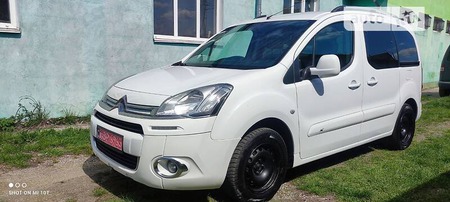 Citroen Berlingo 2014  випуску Житомир з двигуном 1.6 л дизель мінівен механіка за 7950 долл. 