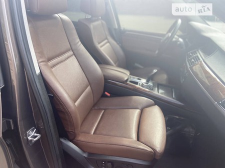 BMW X5 2012  випуску Тернопіль з двигуном 3 л дизель універсал автомат за 20700 долл. 
