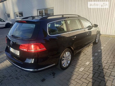 Volkswagen Passat 2013  випуску Черкаси з двигуном 1.6 л дизель універсал механіка за 10300 долл. 