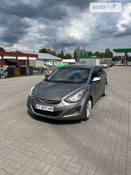 Hyundai Elantra 2014  випуску Івано-Франківськ з двигуном 1.8 л бензин седан механіка за 8999 долл. 