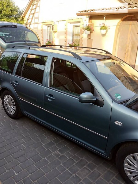 Volkswagen Bora 2001  випуску Луцьк з двигуном 1.6 л бензин універсал  за 4000 долл. 